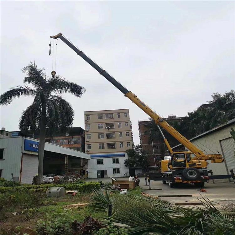 华蓥12吨吊车出租一天的收费标准是什么