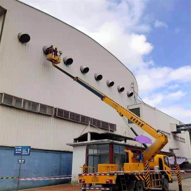 华蓥高空作业车出租服务：专业广告牌安装解决方案