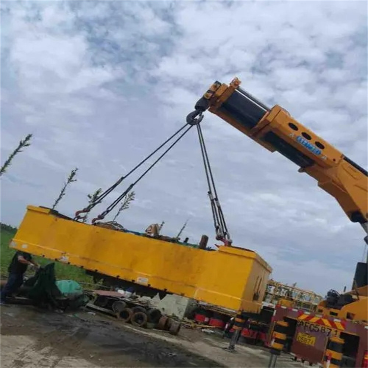 华蓥随车吊吊集装箱怎么吊